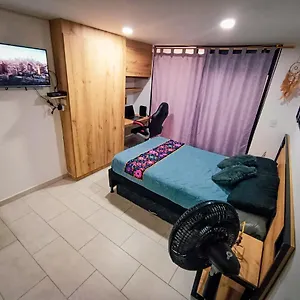 Apartamento Acogedor Loft Frente Al Tranvia, Medellín